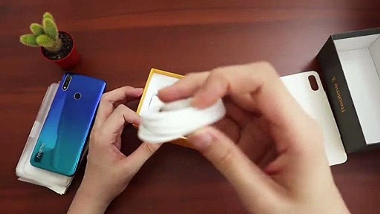 REALME 3 unboxing (Radiant BLUE)