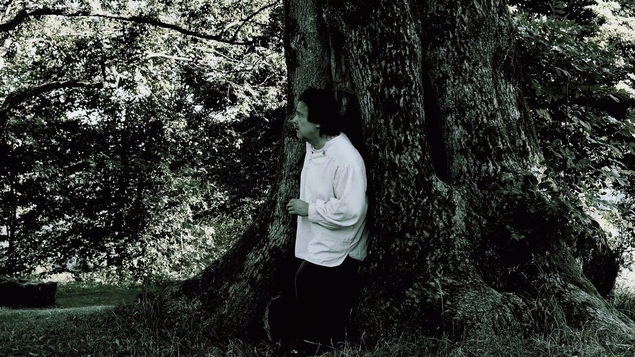 Wer ist die Frau? Zwei geheimnisvolle Frauen und ein Mann..........