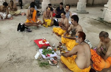 विप्रवरों ने किए धार्मिक अनुष्ठान