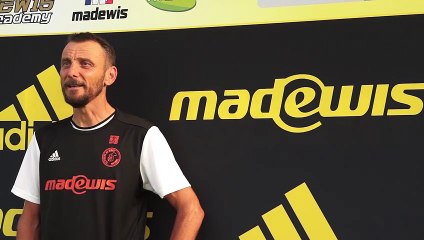 UN JOUR NOUVEAU UN NOUVEAU COACH:JEAN-MARC BONEDEAU