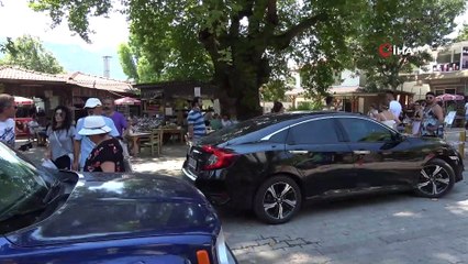 Marmaris'te vatandaşlar gece gündüz denizden vazgeçemedi