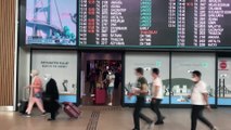 Tatilcilerin İstanbul'a dönüşleri sürüyor - İstanbul Havalimanı - İSTANBUL