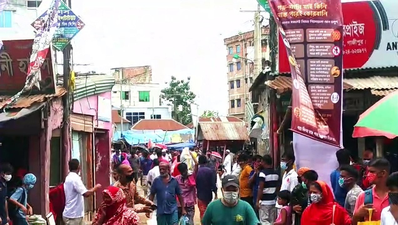 , How was the Safipur cattle, goat market