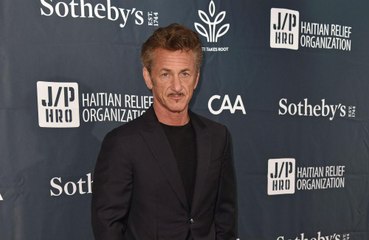 ショーン・ペン、30歳以上年下のレイラ・ジョージと極秘結婚