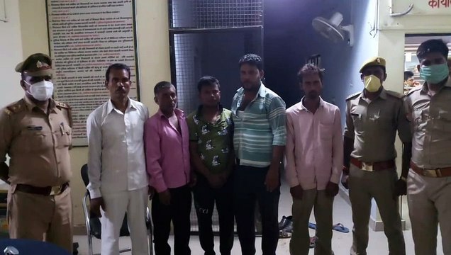 मुखबिर की सूचना पर चौकी पुलिस ने मारा छापा, पांच जुआरियों को किया गिरफ्तार