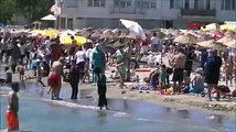 Silivri halk plajında yoğunluk; sosyal mesafe hiçe sayıldı
