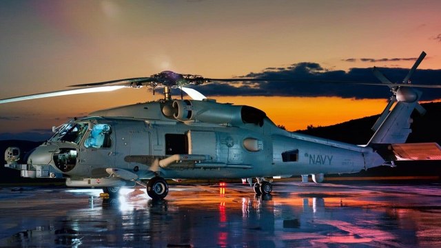 India Get MH-60 'Romeo' To Counter China | Submarine Hunter Helicopter | Oneindia Tamil