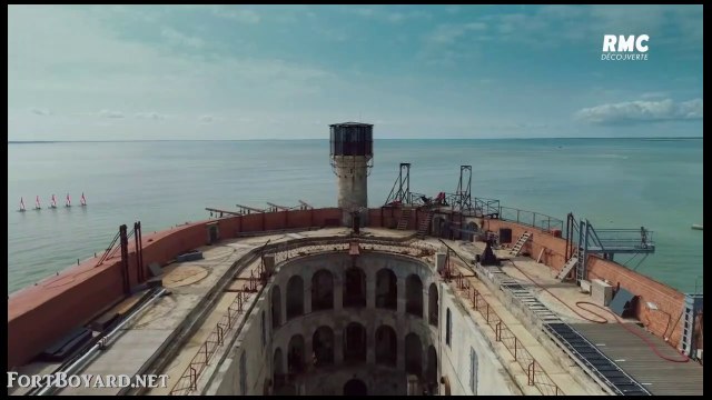 Fort Boyard dans Les Forteresses maritimes - RMC Découverte - 30 octobre 2019
