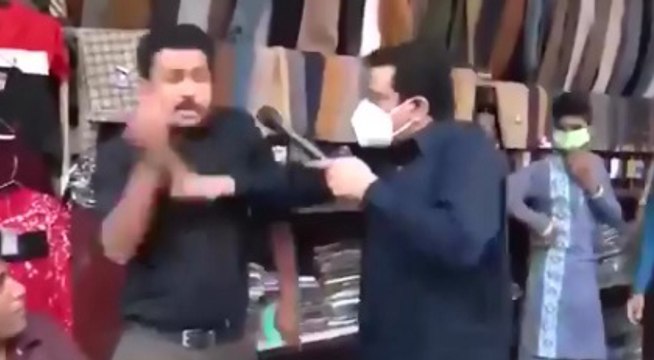 Pakistan’da Levent Kırca taklidi