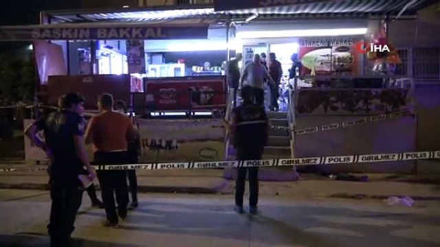 Yüzü maskeli iki soyguncu önce iş yeri sahibini vurdular sonra soygun yaptılar