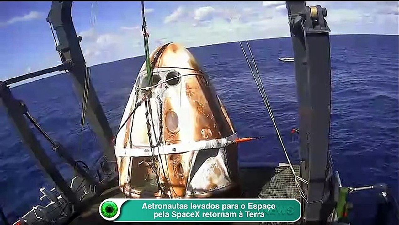 Astronautas levados para o Espaço pela SpaceX retornam à Terra