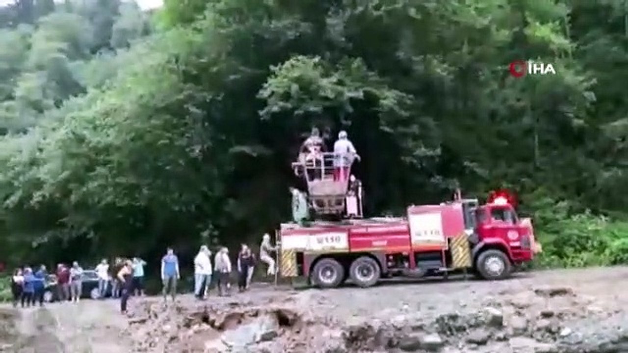 Trabzon'un Sürmene ilçesinde şiddetli yağış