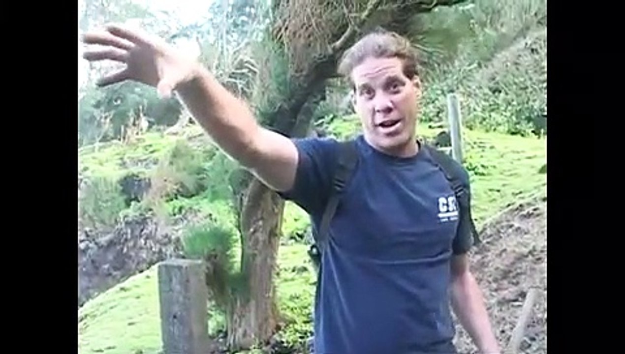 American Treasure Hunting! Bottle Digging in Hawaii #24