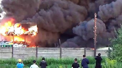Daventry scrapyard fire 03 08 20 shot by Finbarr Swann