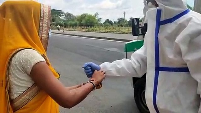 मंदसौर- 4 माह से बिना अपने घर जाए कोरोना मरीजों के साथ कर रहे सफर