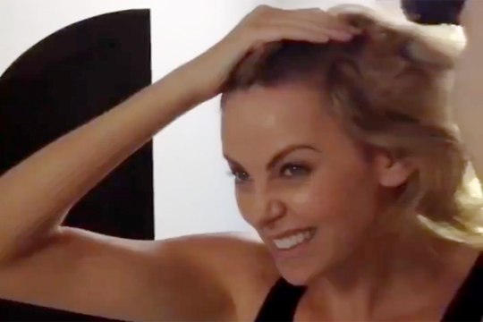Charlize Theron shaves her head for FURIOSA - MAD MAX FURY ROAD