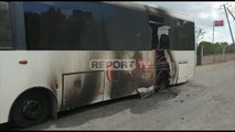 Report TV - Digjet kur ishte i parkuar autobusi që transporton punëtorë fasonerie në Fier