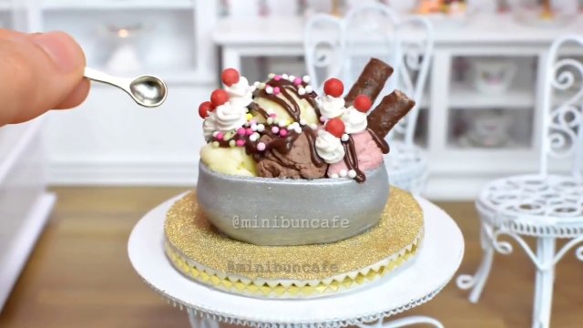 Mini ice cream sundae cake! DIY mini food, edible mini cake!