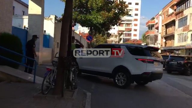 Mbërrijnë në drejtorinë e Elbasanit Ardi Veliu dhe n/drejtoresha e Policisë së Shtetit, Aida Hajna