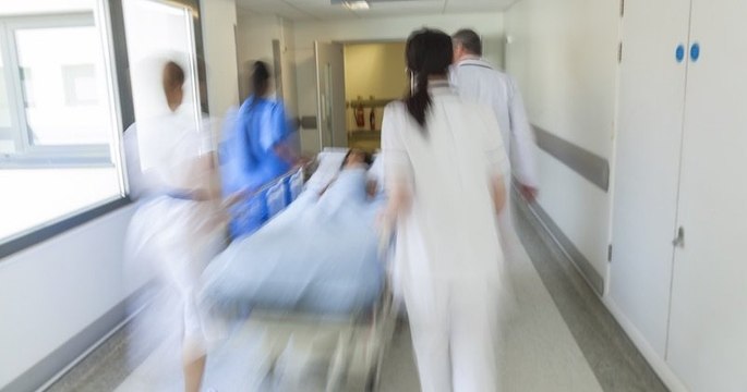 Des centaines d'étudiants en médecine et infirmiers ne toucheront pas la prime Covid-19