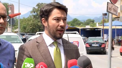 Top News - Një shtëpi 500 mijë euro/ Shkëlzeni e shiti te ish truproja