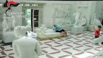 Vídeo del turista rompiendo la estatua de Canova