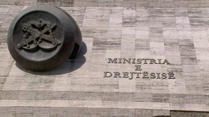 Top News - Zv.Ministrja e drejtësisë/ Jep dorëheqjen për arsye personale