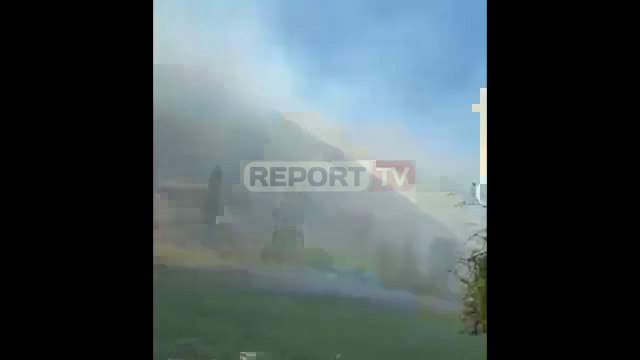 Report TV -Veriu nën 'pushtetin' e flakëve, dy vatra të reja zjarri, një në Kukës dhe një në Shkodër