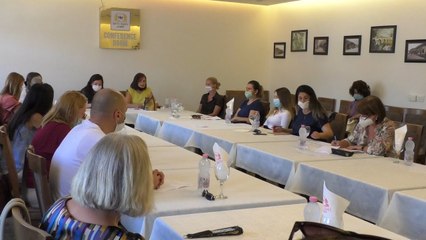 Tryeza "Mobilizimi i grave asambleiste për adresimin e nevojave të grave të traumatizuara nga lufta"