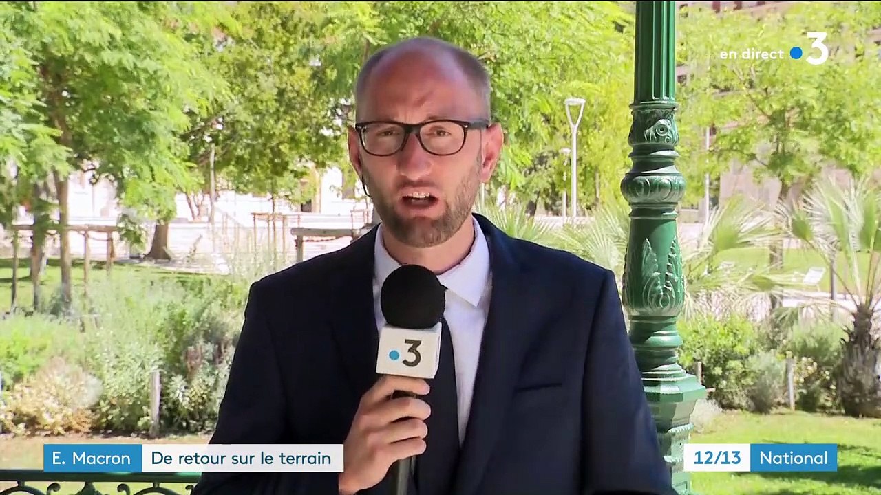 Coronavirus : Emmanuel Macron rend visite aux auxiliaires de vie