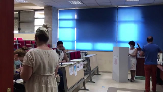 Ora News - Universitetet zgjedhin sot drejtuesit, në garë për Rektor të UT tre kandidatë