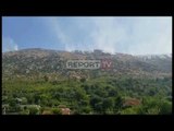 Dy vatra zjarri në malet e Lezhës, ndërhyrja e vështirë për shkak të terrenit, përhapen flakët