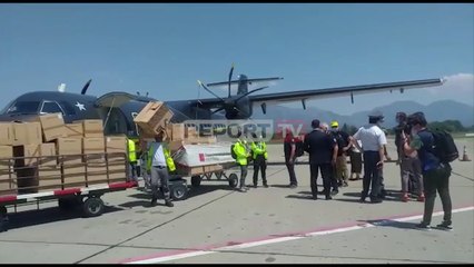 Report TV -Task forca me 7 specialistë mbërrin në Tiranë! Dhuratë 500 mijë maska