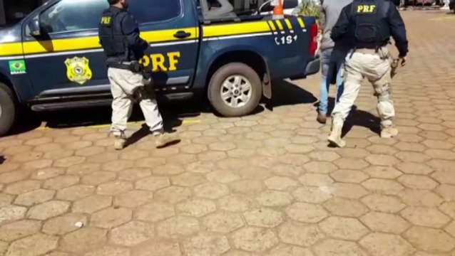 Homem que era procurado pela justiça 'cai' em abordagem da PRF e é preso