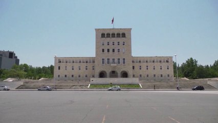 Ora News - Rektorët e rinj në universitete, në postet e dekanëve dhe rektorëve më shumë rizgjedhje