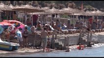 Ora News - Vlorë, Kurban Bajrami në plazh, festa fetare kremtohet edhe buzë detit