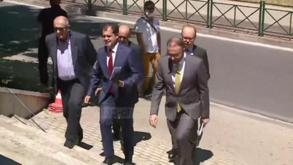 Top News - Konservatorët europianë/ Kundër ndryshimeve Kushtetuese