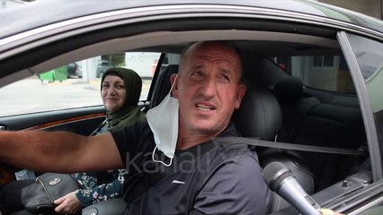 FLUKS NE QAFE THANE, GREQIA SHTYN ME DY JAVE BLLOKIMIN E KUFIRIT - News, Lajme - Kanali 7