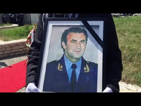 Përkujtimi i Arben Zylyftarit të rënë në detyrë, Veliu: Drejtësia e re të zbardhë ngjarjen pa autor