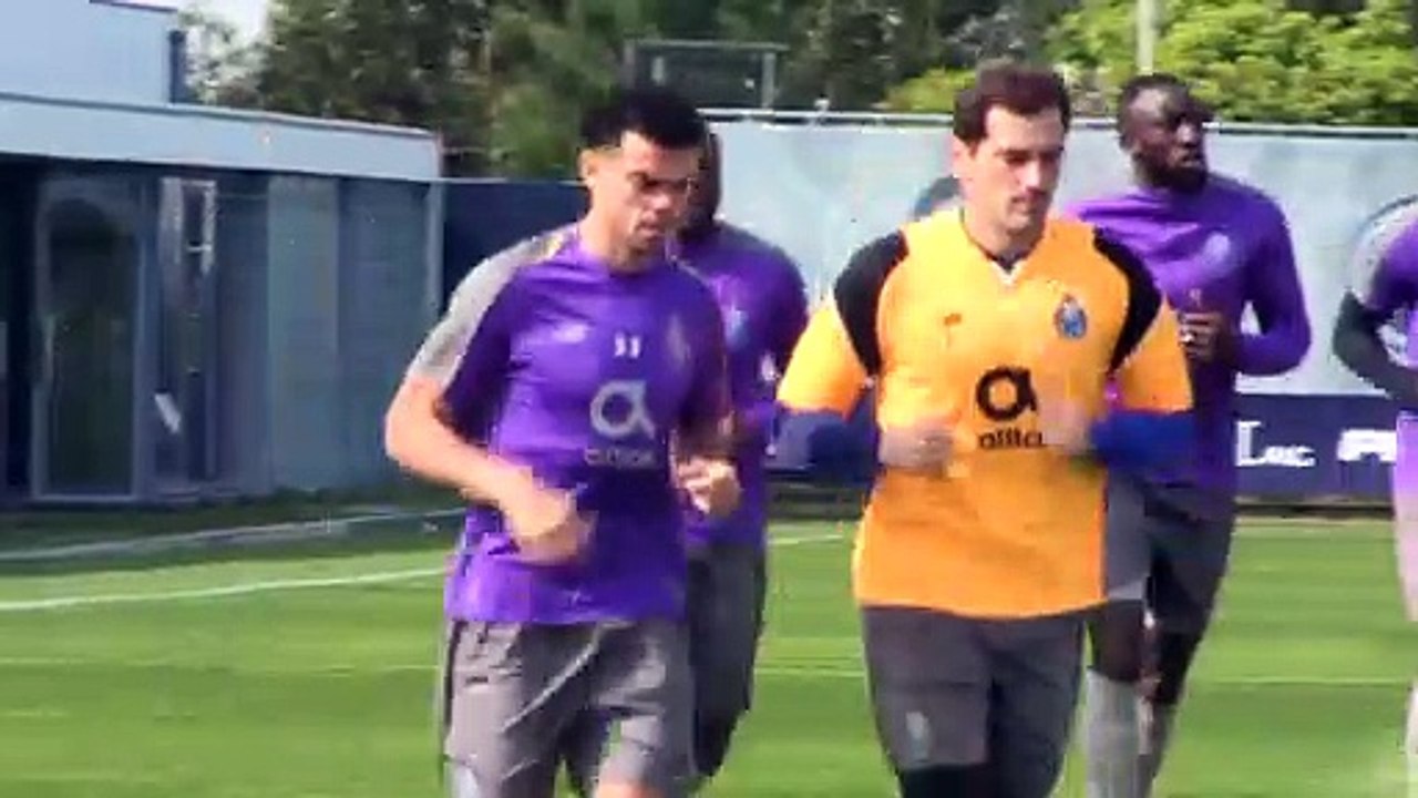 Adiós, 'San' Iker: Real-Ikone Casillas hängt Handschuhe an den Nagel