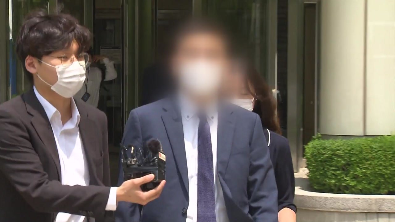 검찰, '검·언 유착' 의혹 전 채널A 기자 구속기소...'한동훈 공모' 빠져 / YTN