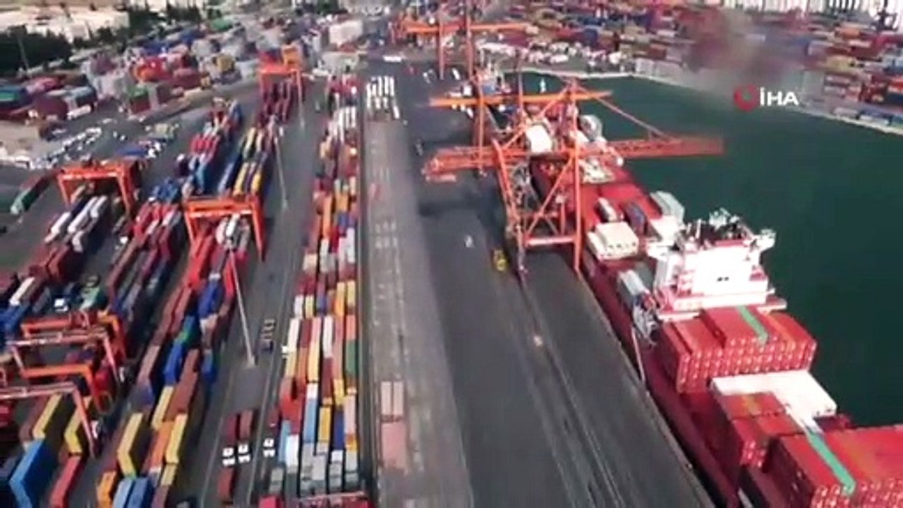 Yeni doğan bebeklerinin altını değiştirdiklerinde hayatlarının şokunu yaşadılar