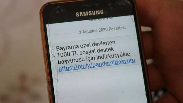 Telefonuna gelen linki tıkladı, bankadaki parasından oldu