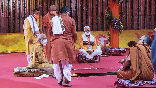 Bhoomi Pujan: What Priest asked from Modi in Dakshina?