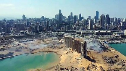 لقطة جوية تظهر الدمار الذي خلفه الانفجار الضخم في مرفأ بيروت