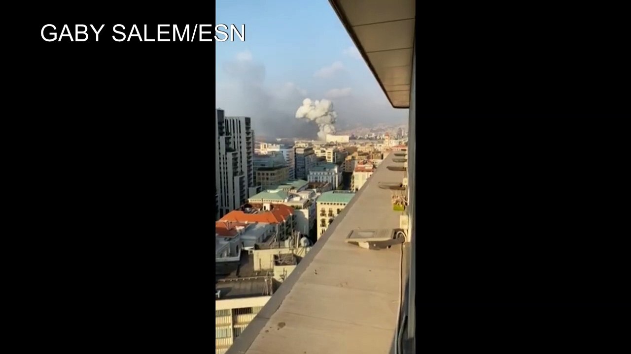 لحظة وقوع الانفجار الثاني في مرفأ بيروت