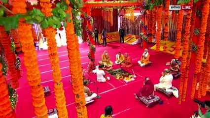 Premiê indiano lança polêmica construção de templo