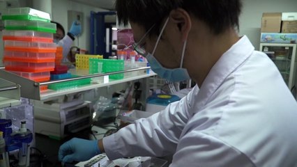 EUA investe US$ 1 bi em vacina contra COVID-19