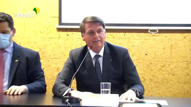 Bolsonaro oferece ajuda do Brasil às vítimas da explosão em Beirute, no Líbano