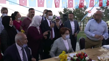 İYİ Parti Genel Başkanı Akşener’in programında maske ve sosyal mesafe kuralı hiçe sayıldı